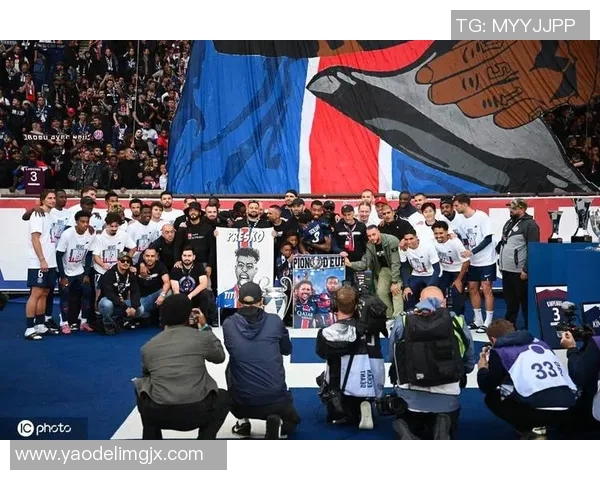 巴黎圣日耳曼主场失利,法甲榜首宝座告别! 巴黎圣日耳曼主场失利,法甲榜首宝座告别!